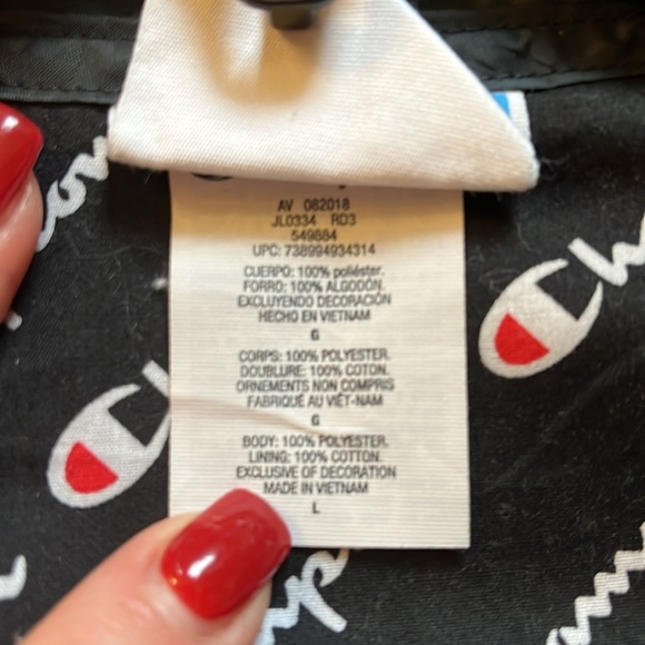 Champion jacket, women’s size large - Picture 8 of 8